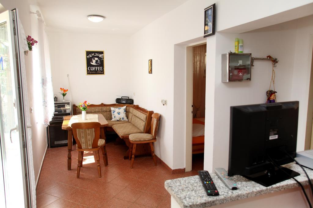 Apartments Jasmin Trogir Exterior foto